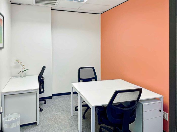 Office To Rent in Pretoria Central: Flexible spaces, 24/7 access, and amenities included.