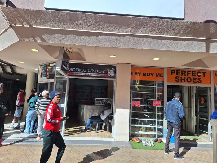 Retail shop to rent in Windhoek Central, 27.4sqm, N$17,200 excluding VAT.