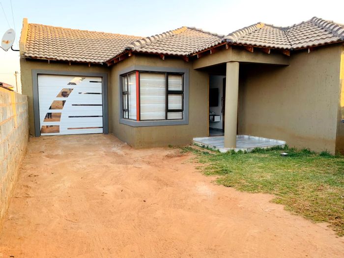 Property #2188733, House for sale in Protea Glen