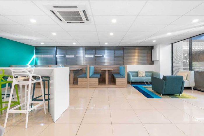 Office To Rent in Cape Town City Centre with private space and coworking access.