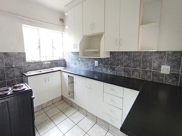 Property #2215107, Apartment rental monthly in Croydon
