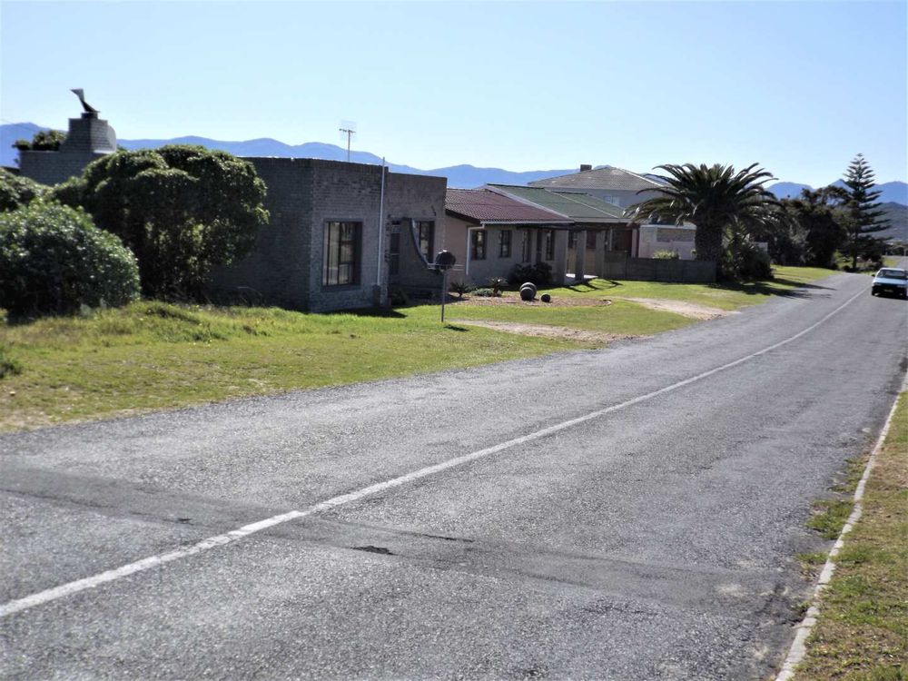 Houses next to our Plot (on the same side of the Street) - in the direction of Hermanus.