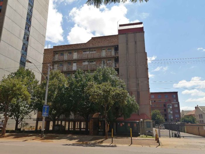 Property #2215050, Apartment rental monthly in Hatfield