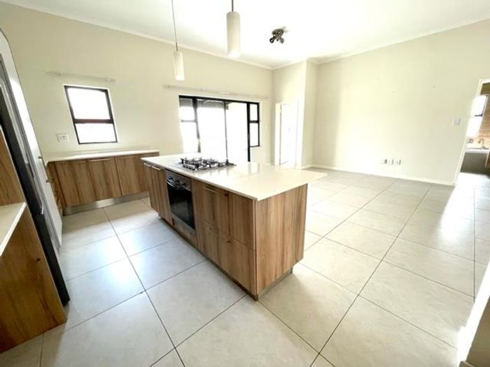 Modern 2 Bed Apartment For Sale in Louwlardia, with Luxury Features