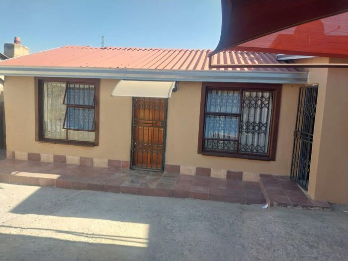 Property #2262059, House for sale in Tembisa Central