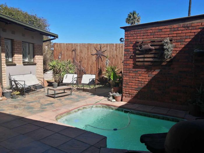 For Sale: House in Van Dyk Park with splash pool, braai area, and staff room.