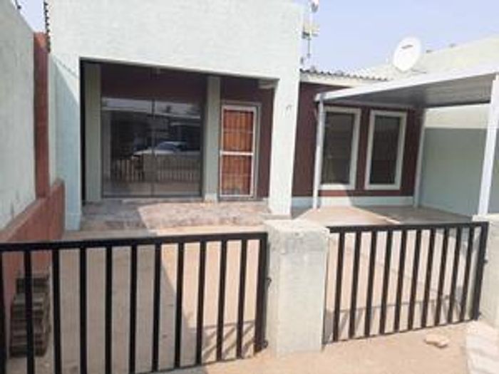 Property #2269413, Townhouse for sale in Okahandja Central
