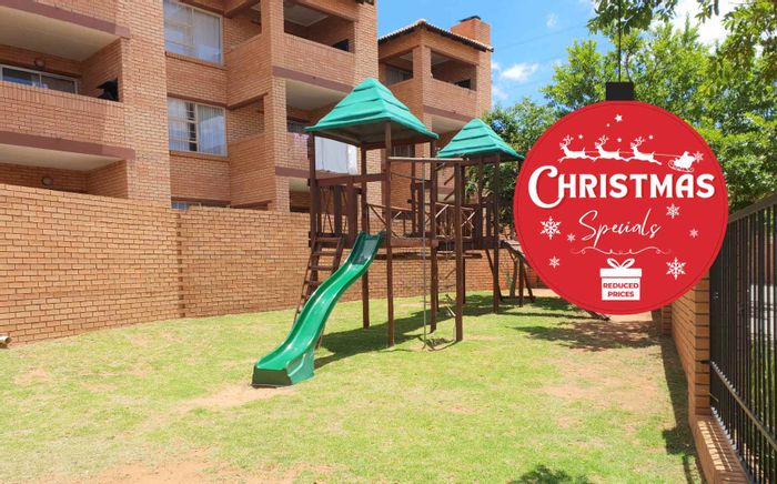 Hazeldean Apartment To Rent: 2 Beds, 2 Baths, Garage, Load-Shedding-Free Area.