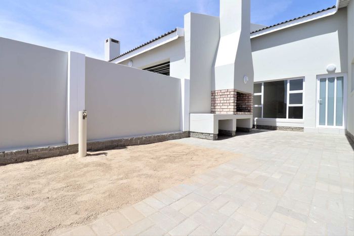 Property #2202724, Townhouse for sale in Swakopmund Ext 39