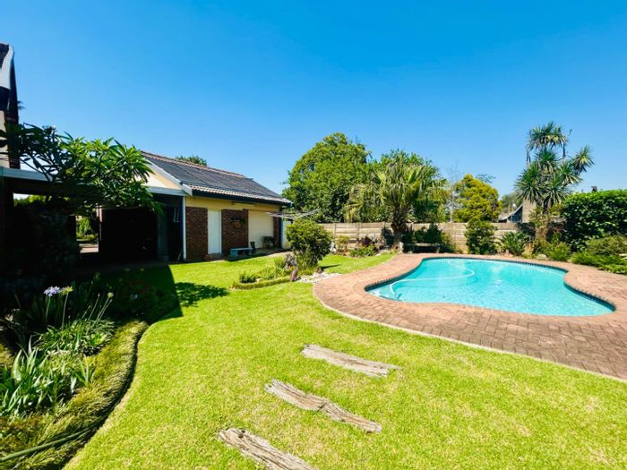 Vryheid Central House For Sale: Spacious garden, pool, four bedrooms, double garage.