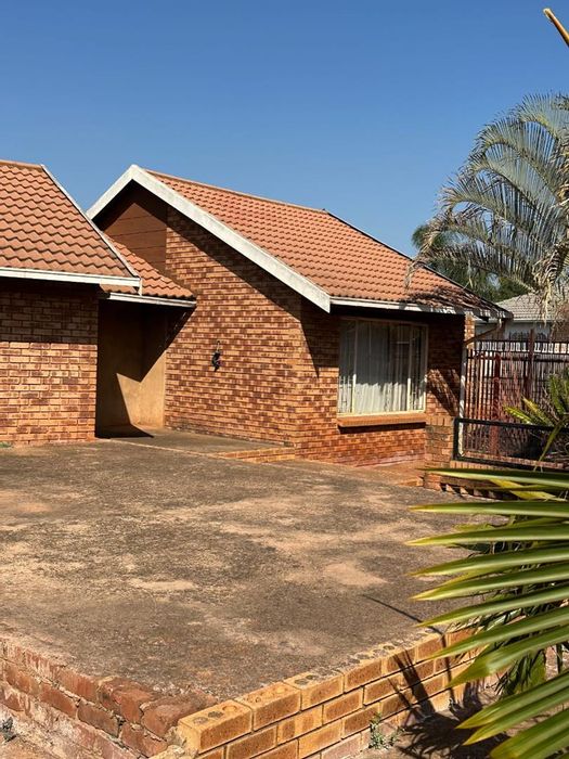 2-Bedroom House For Sale in The Orchards with approved plans and spacious yard.