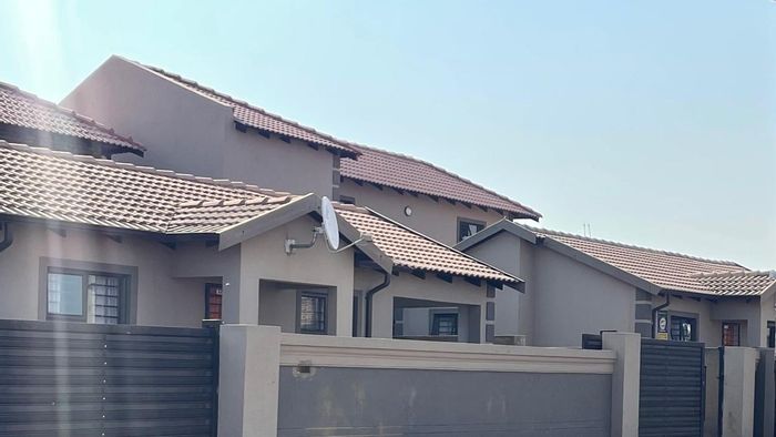 Property #2415275, House Rental Monthly in Vosloorus Ext 24