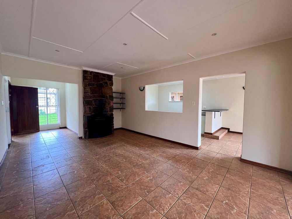 Front entrance with open plan