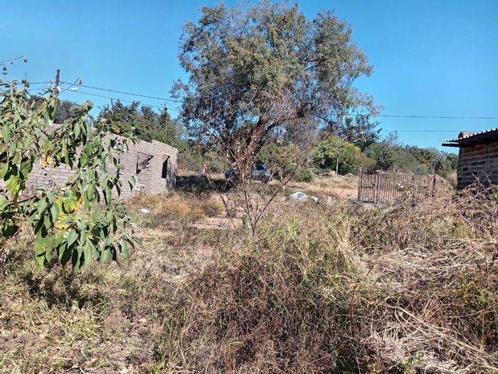 Vacant Land for Sale in Ga-Rankuwa: Ideal for Rooms or Guest House Development.