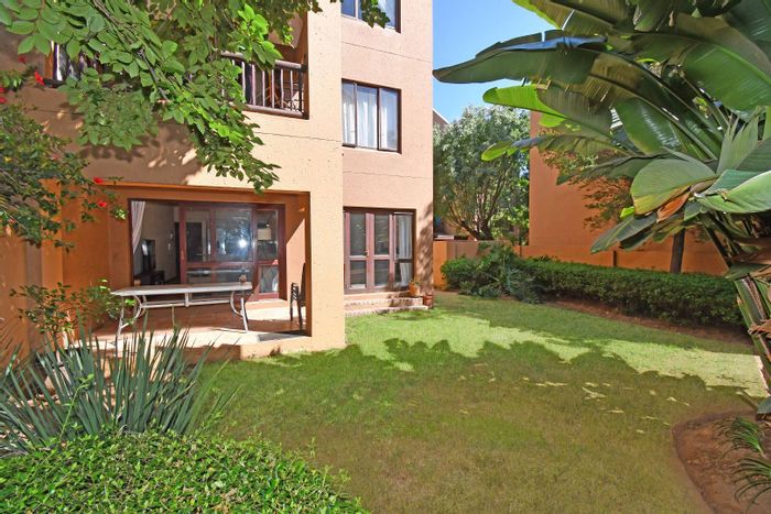 For Sale: 1-Bedroom Apartment in Douglasdale with Garden, Pool, and Tennis Courts.
