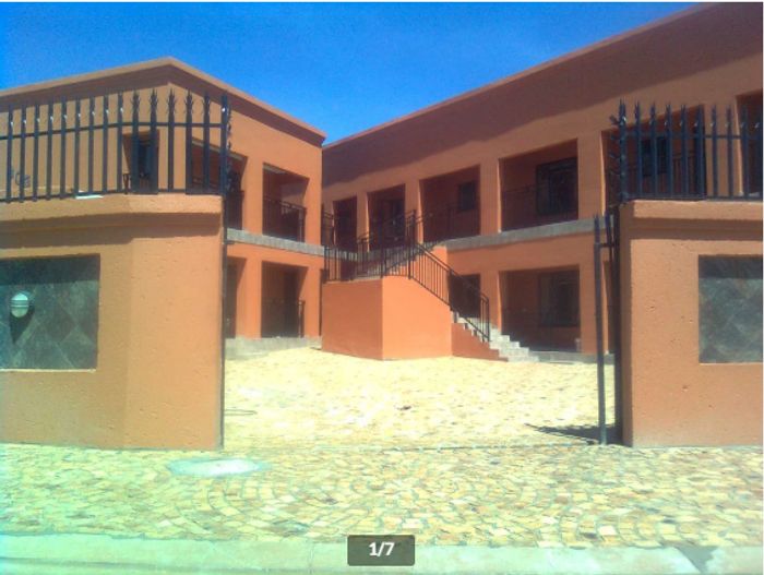 2-Bedroom Apartment To Rent in Lenasia South with Covered Parking and Convenient Amenities.