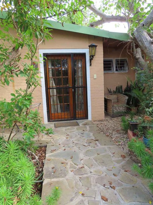 Property #2150900, Apartment rental daily in Windhoek South