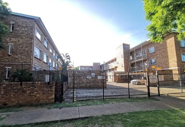 Property #2286646, Apartment For Sale in Pretoria North