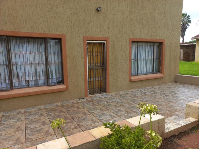 Property #2165624, Garden Cottage rental monthly in Daggafontein