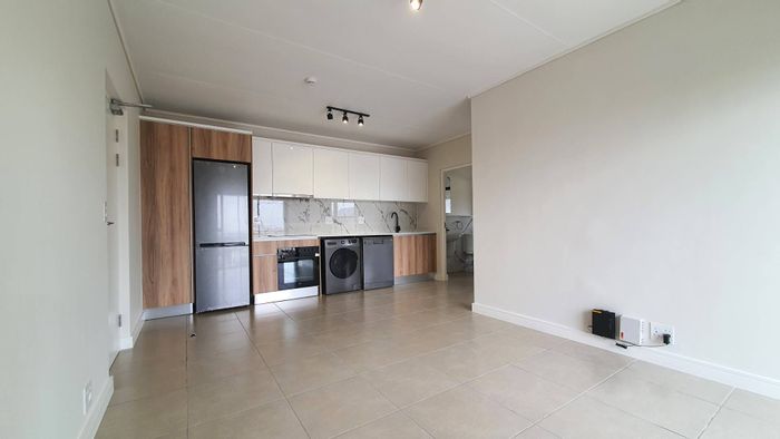 Property #2184905, Apartment rental monthly in Sandown