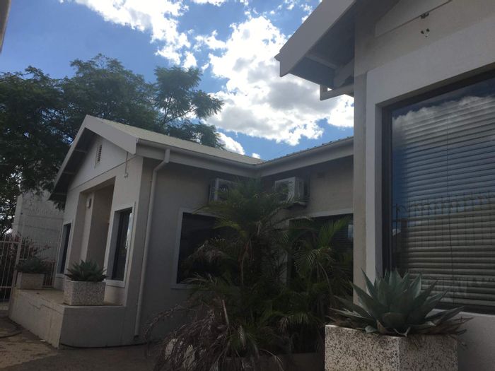 Property #2135612, Office rental monthly in Windhoek Central