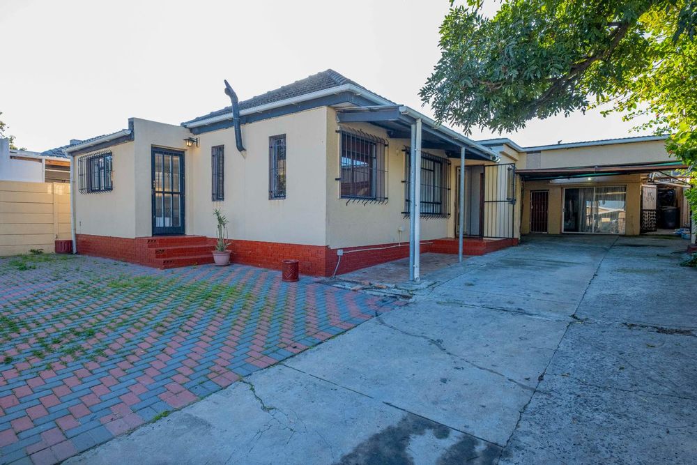 House Entrance and Parking