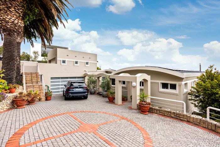 Property #2189007, Townhouse for sale in Camps Bay