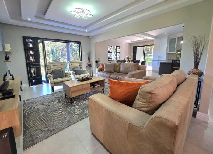 For Sale: House in Forest Hills with 4 beds, double garage, private garden.