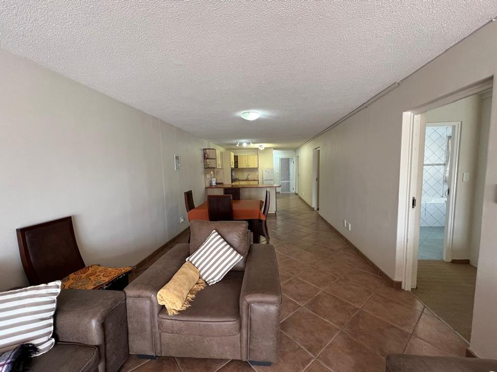 Open plan kitchen/dining/lounge area