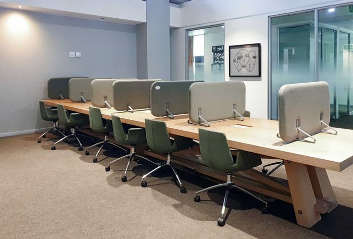 Office To Rent in Lynnwood Manor: Flexible coworking, networking events, and dedicated desks.