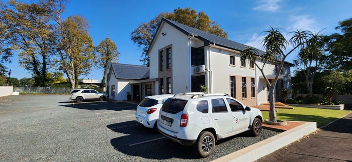 Property #2249668, Office rental monthly in Kloof Central
