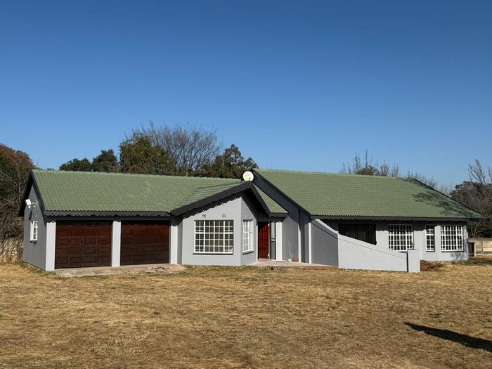 4-Bedroom House To Rent in Rynfield AH with private garden and double garage.