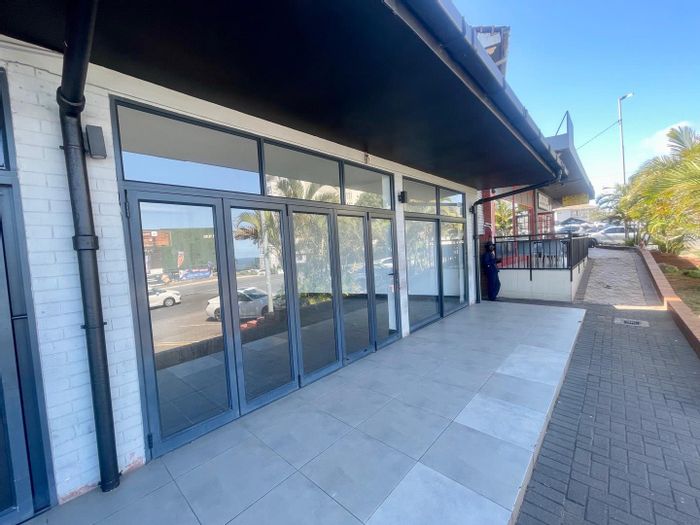 Ground-floor retail unit in Glenashley, high visibility, ideal for businesses. To Rent.