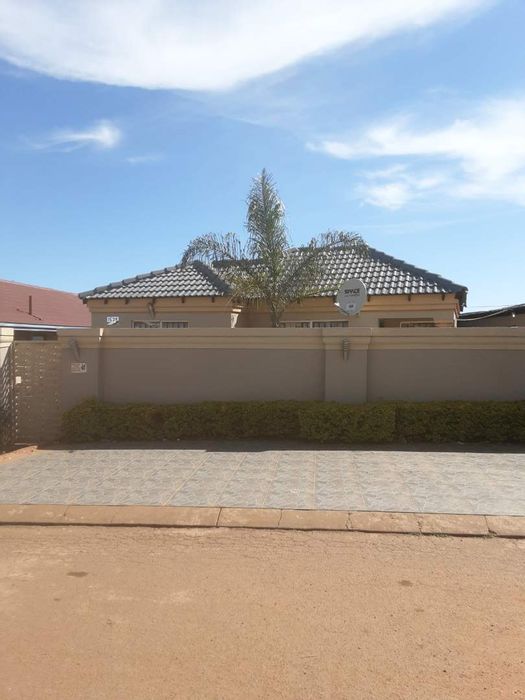 Property #2170657, House for sale in Vosloorus Ext 2