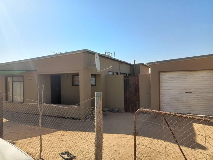 Property #2430257, House For Sale in Arandis Central