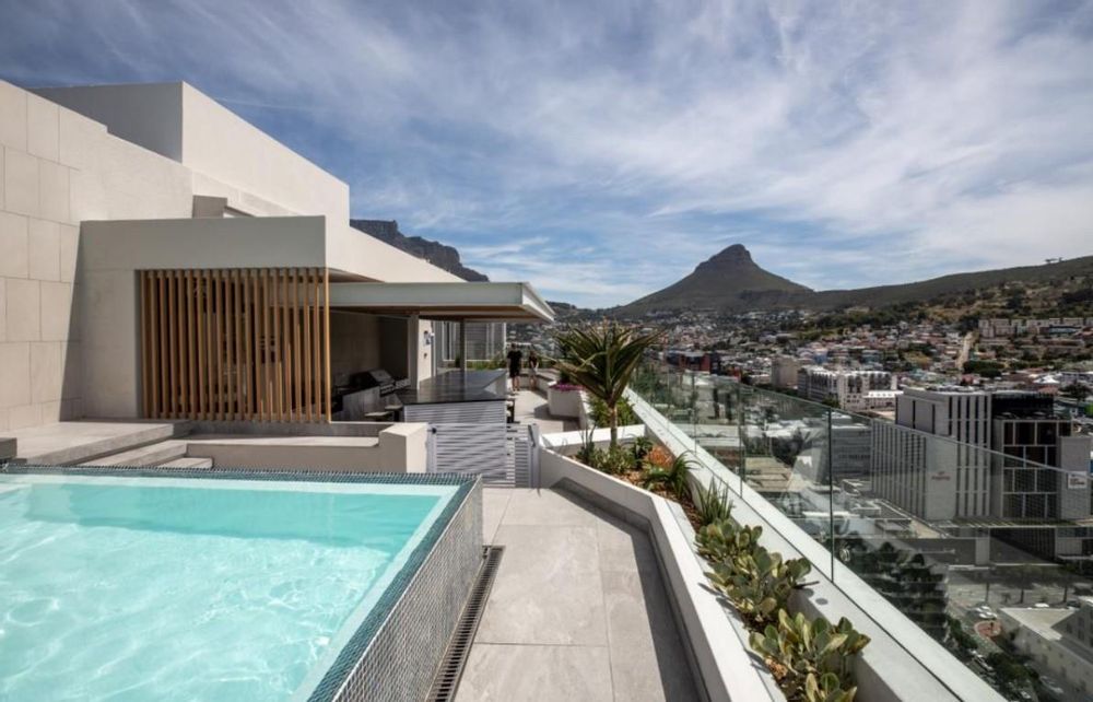 Rooftop Terrace & Pool