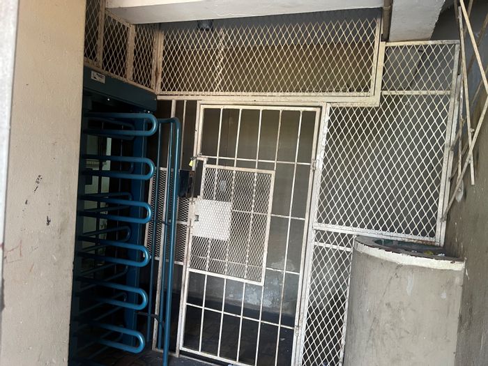 Property #040L_4, Flat rental monthly in Judiths Paarl