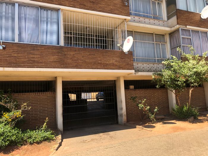 Property #183I_206, Flat rental monthly in Yeoville