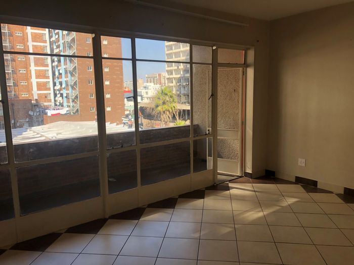 Property #204J_304, Flat rental monthly in Hillbrow
