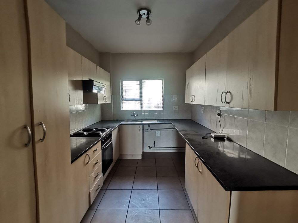 2 Bedroom Flat To Rent in Blackheath 482C_56 MyProperty