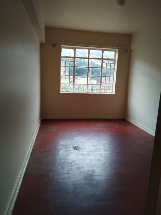 Classic House To Rent in Yeoville with 24hr Security & Pre-paid Electricity