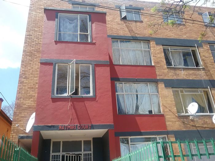 Property #647H_13, House rental monthly in Yeoville