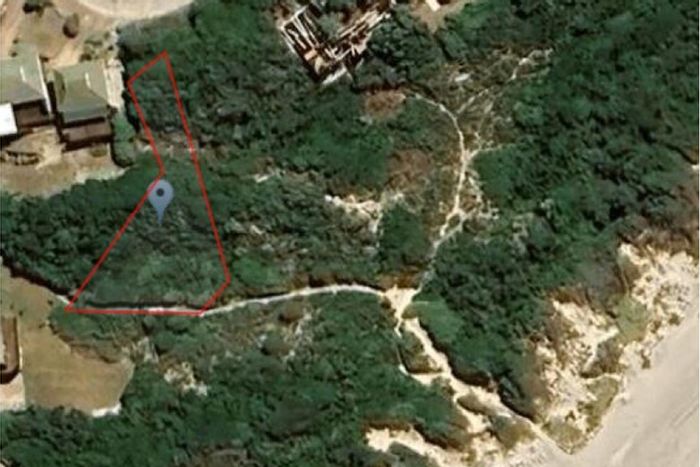 Vacant Land For Sale in Paradise Beach with Ocean Views and Greenbelt Access.