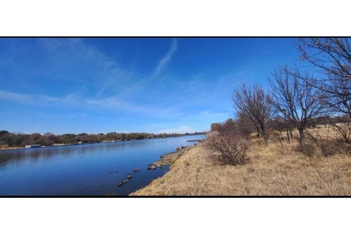 Marlbank Vacant Land Residential For Sale: 4.8 hectares with Vaal River waterfront access.