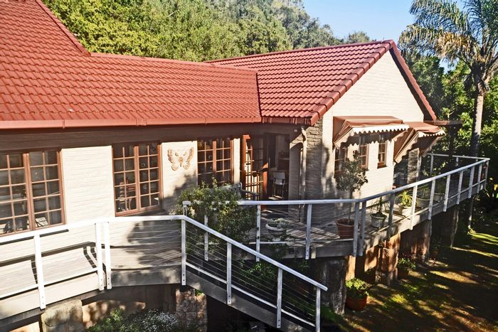 House For Sale in Groot Brakrivier Central: 4 beds, cottage, solar, garage.