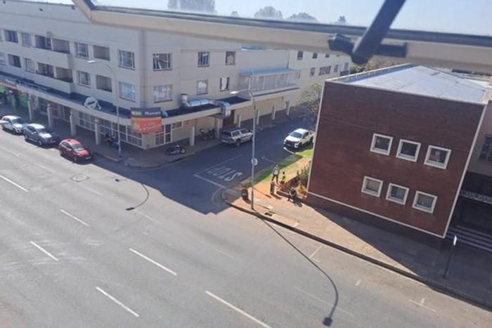 Retail Space For Sale in Brakpan Central: Two Floors, High Foot Traffic, Versatile Layout.