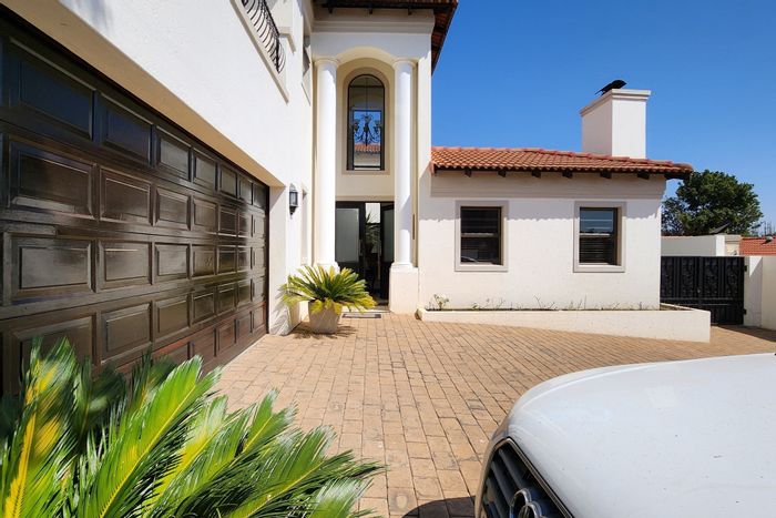 Fourways House To Rent: Furnished, four bedrooms, study, sunroom, balconies, maid's room.