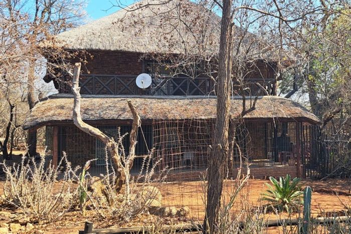 House For Sale in Marloth Park Central: Splash pool, porch, AirBNB-ready, established garden.