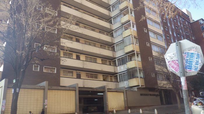Property #955A_112, Flat rental monthly in Hillbrow