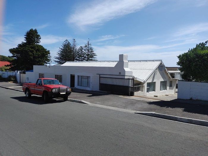 Property #CCSA-27932-1169, Flat for sale in Gansbaai Central